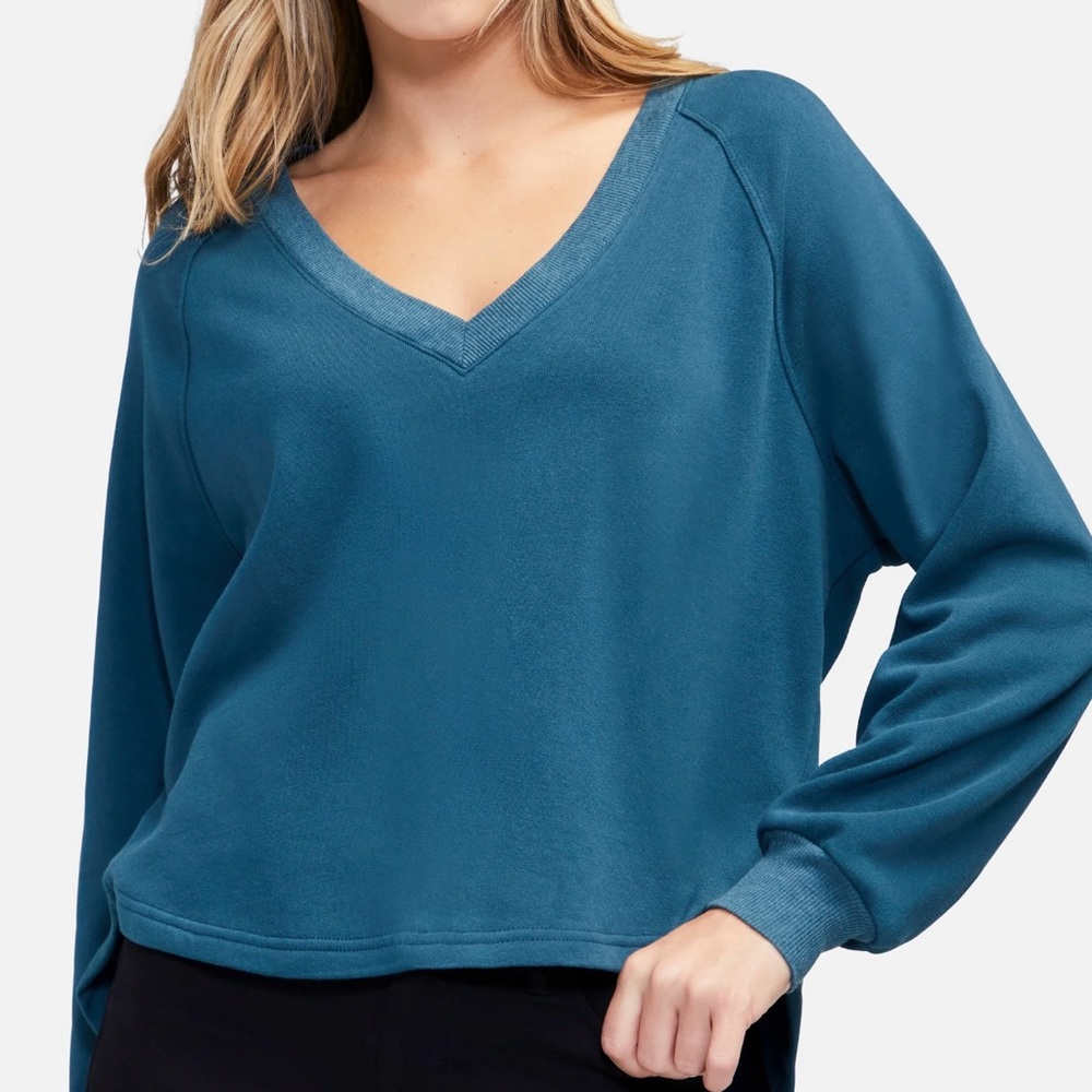 Wildfox Victoria Pullover in Reflecting Pond - Size Large | $108 - Picture 2 of 5